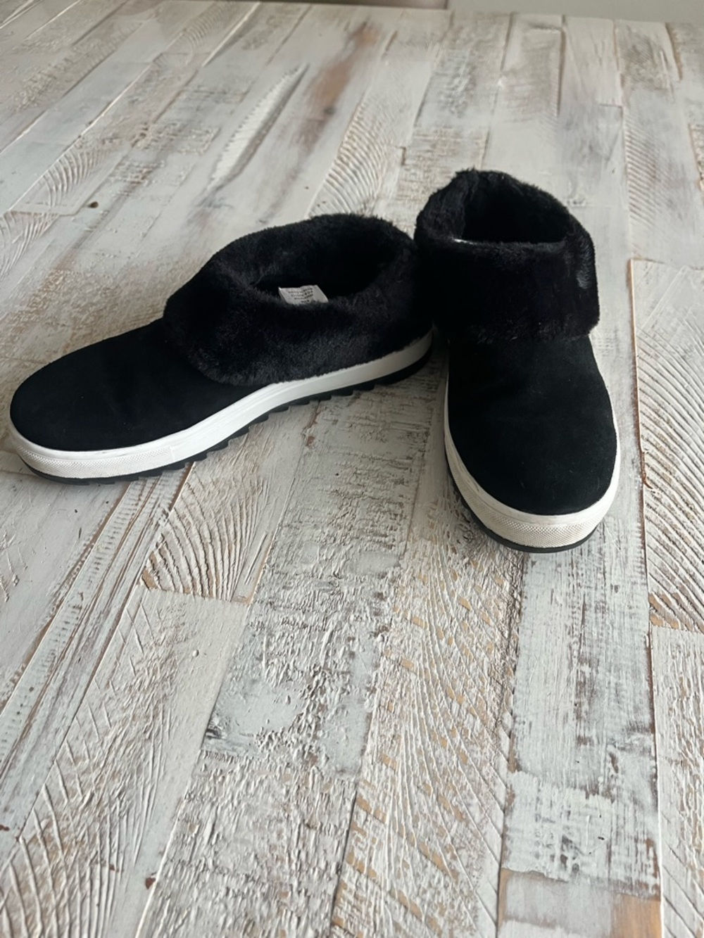 Blondo Black Faux-Fur Cuff Slip-On Sneakers